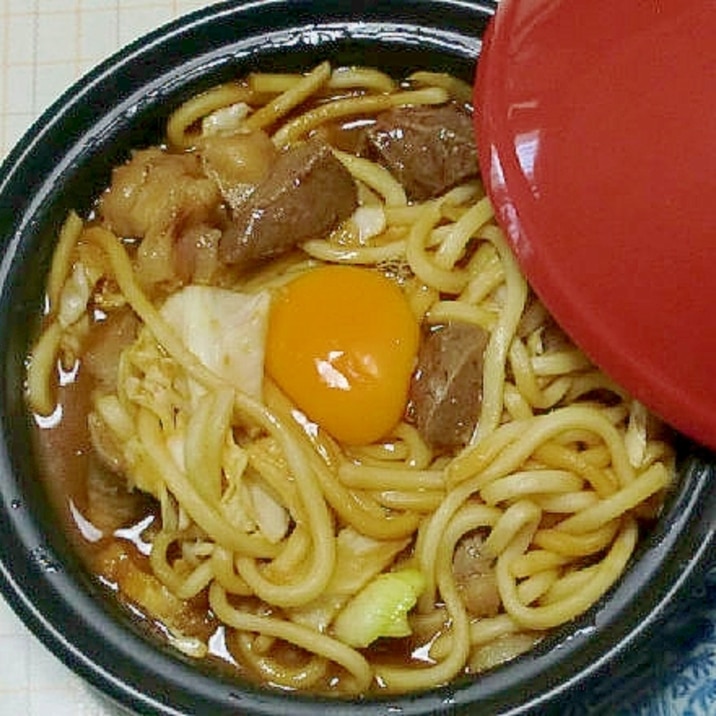 タジン鍋で、津山風ホルモンうどん！